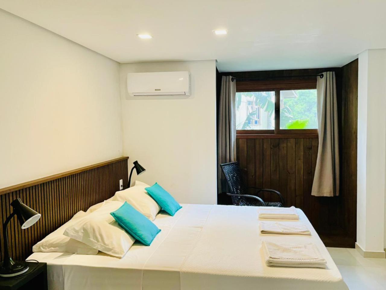Pousada Vigia Das Marés Praia do Rosa Habitación foto